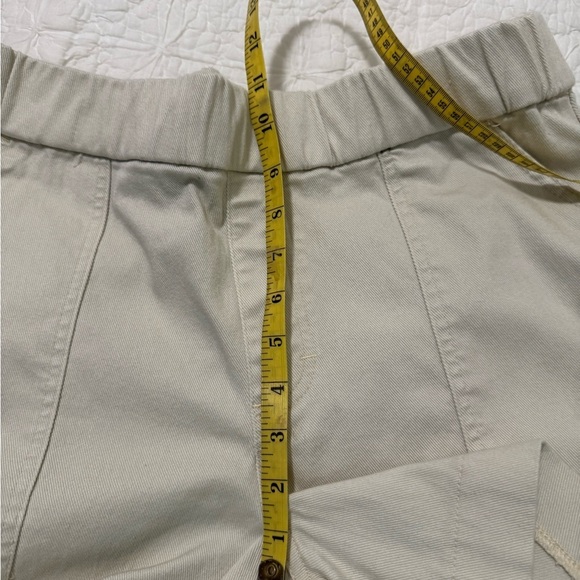 Lee Elastic Waist Shorts Off White Elastic Waist & stretch. size 16 - Picture 5 of 9